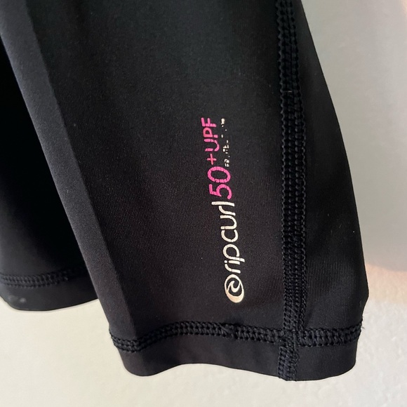 Rip Curl Top Long Sleeve Rashguard  SPF50 Black Pink Wave Surf SUP XL - Picture 3 of 6